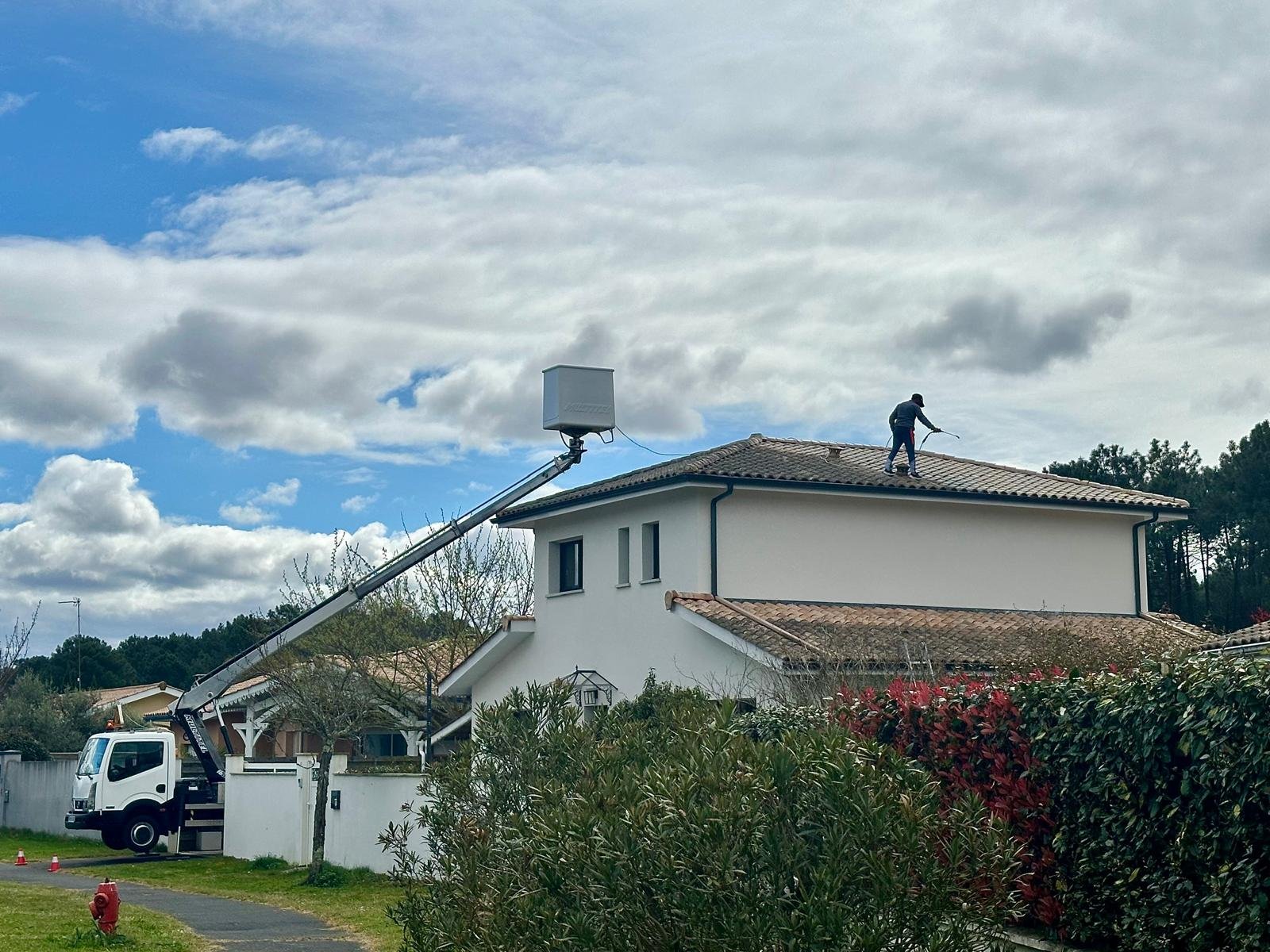 Réparation de toiture avant pose de panneaux solaires à Coutras