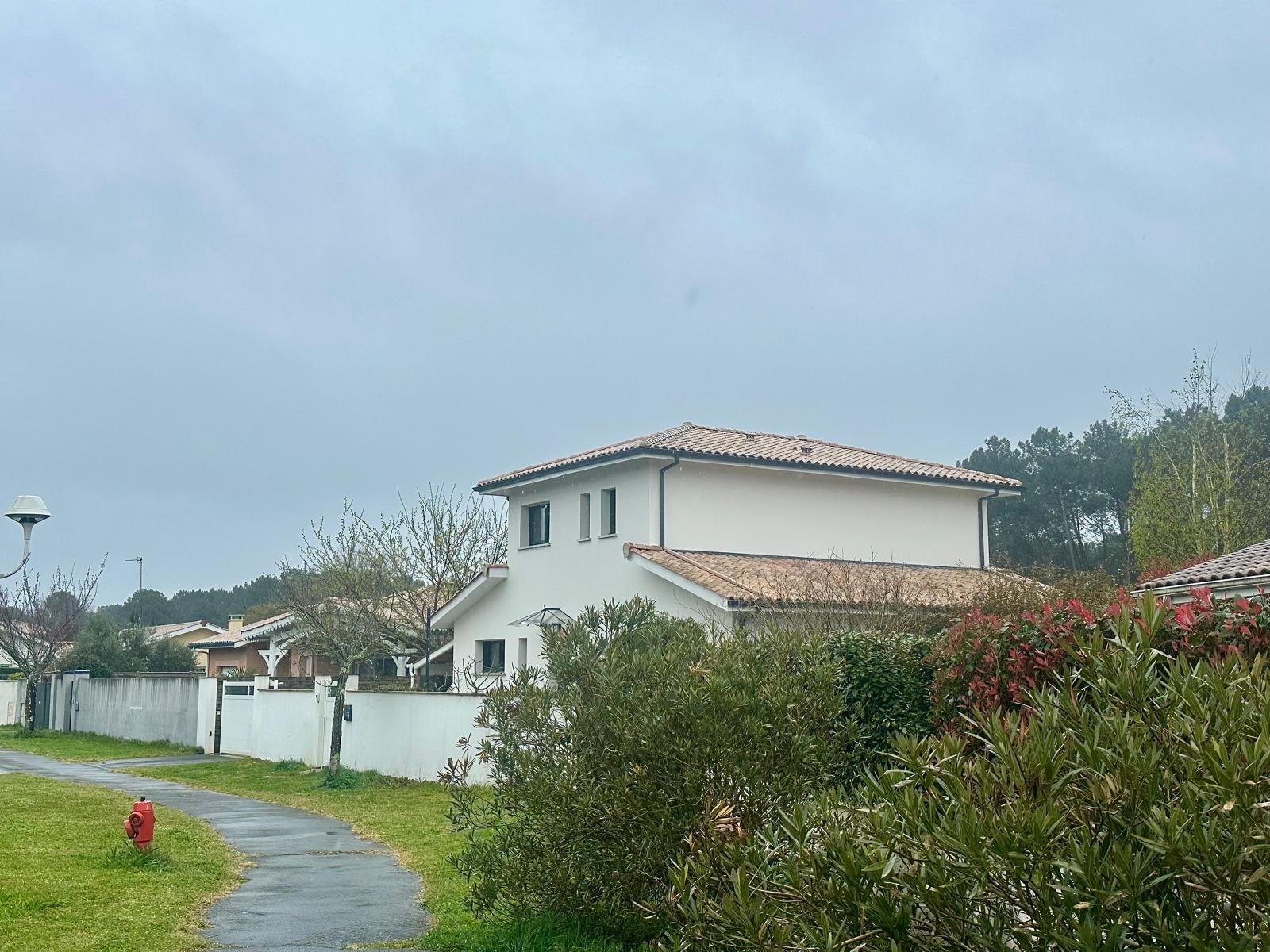 Artisan Jules Travaux sur toiture villa Coutras - traitement hydrofuge